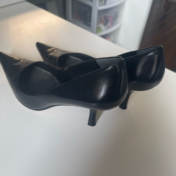 Women’s Nine West pointy toe heels - Picture 4 of 4